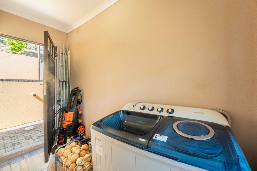 2 Bedroom Property for Sale in Umlazi Aa KwaZulu-Natal