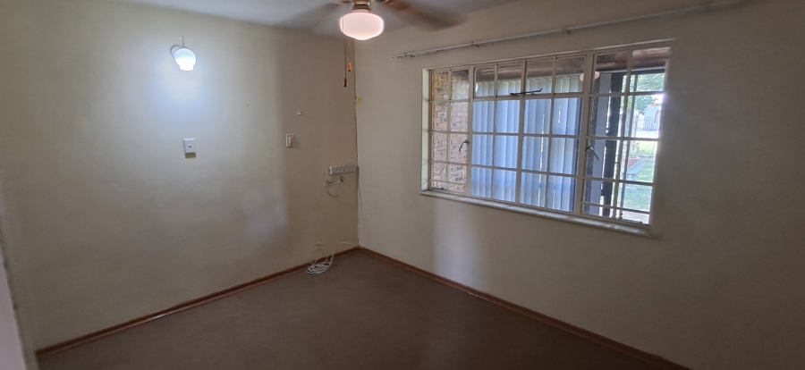 1 Bedroom Property for Sale in Newcastle KwaZulu-Natal