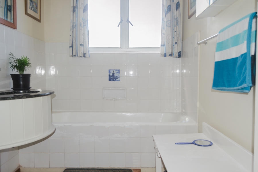 2 Bedroom Property for Sale in Scottburgh Central KwaZulu-Natal