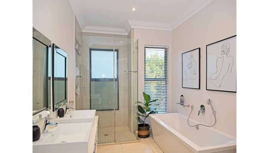 5 Bedroom Property for Sale in The Gates KwaZulu-Natal