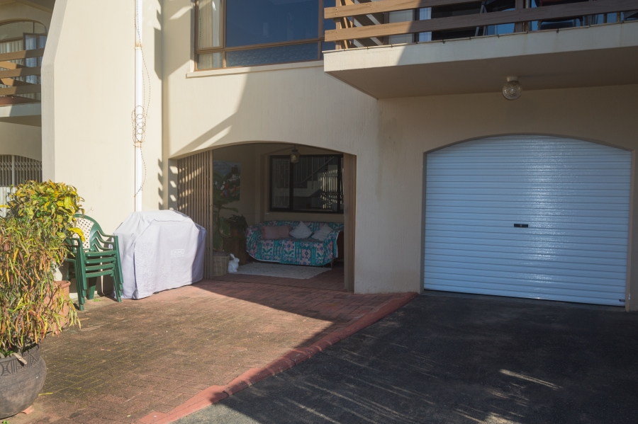 3 Bedroom Property for Sale in Scottburgh Central KwaZulu-Natal