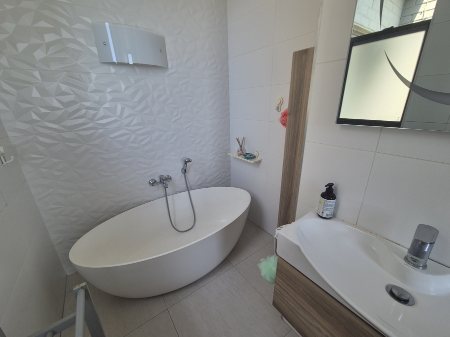 2 Bedroom Property for Sale in Sheffield Beach KwaZulu-Natal