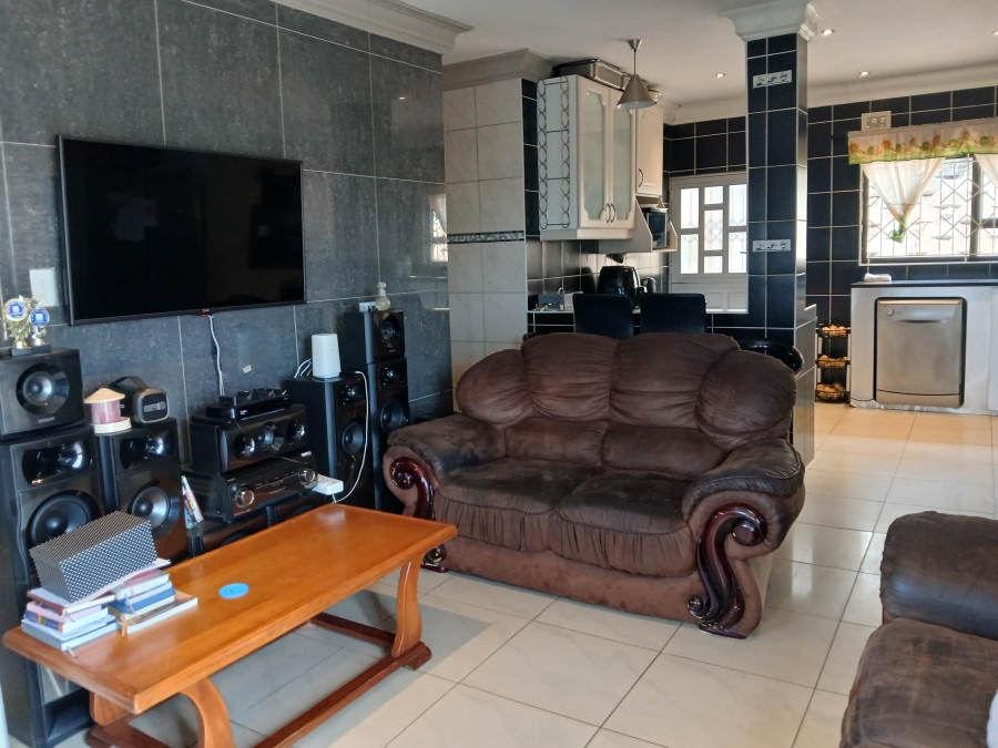 3 Bedroom Property for Sale in Mariannridge KwaZulu-Natal