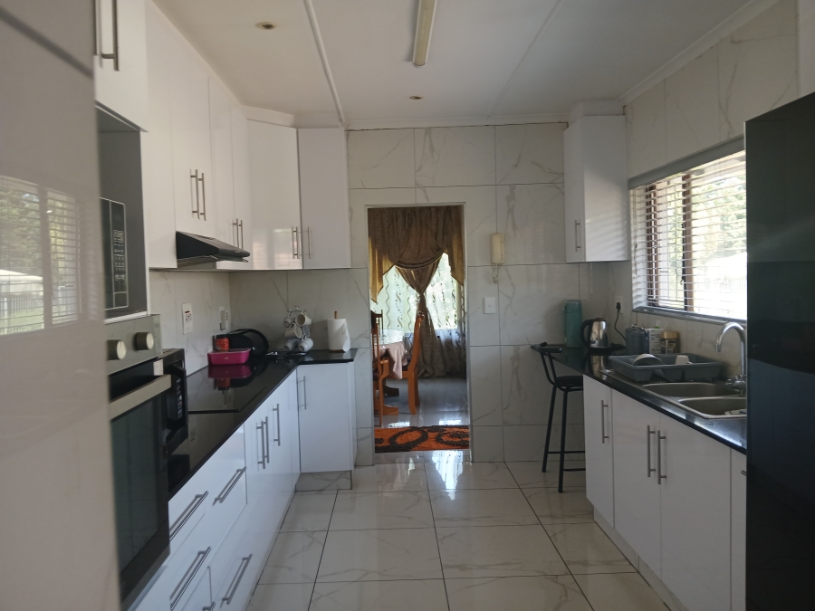 5 Bedroom Property for Sale in Westville Central KwaZulu-Natal