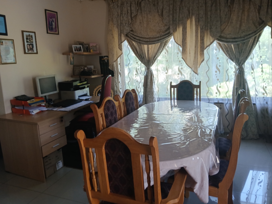 5 Bedroom Property for Sale in Westville Central KwaZulu-Natal