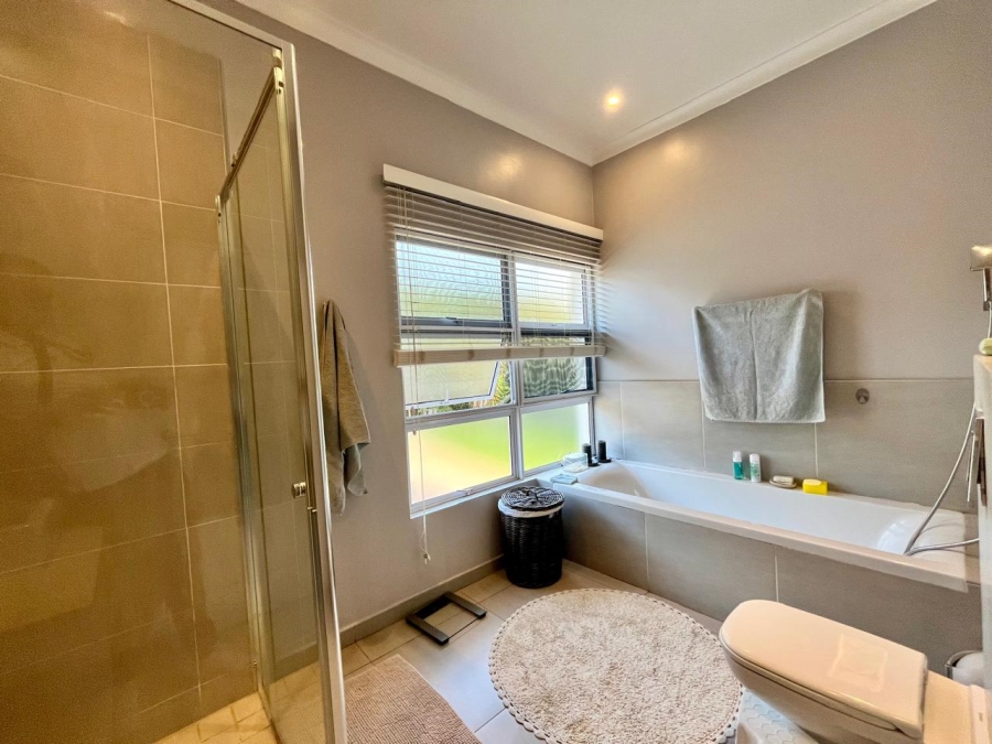 4 Bedroom Property for Sale in Salt Rock KwaZulu-Natal