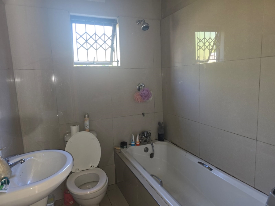 6 Bedroom Property for Sale in Eshowe KwaZulu-Natal