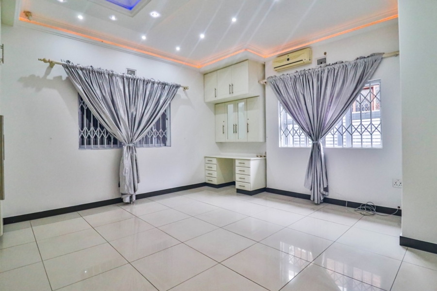 3 Bedroom Property for Sale in Grosvenor KwaZulu-Natal