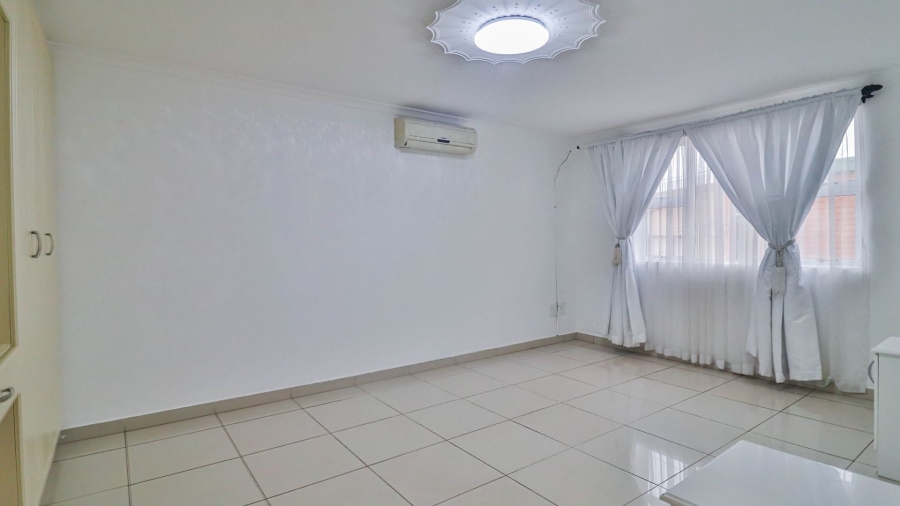 3 Bedroom Property for Sale in Grosvenor KwaZulu-Natal