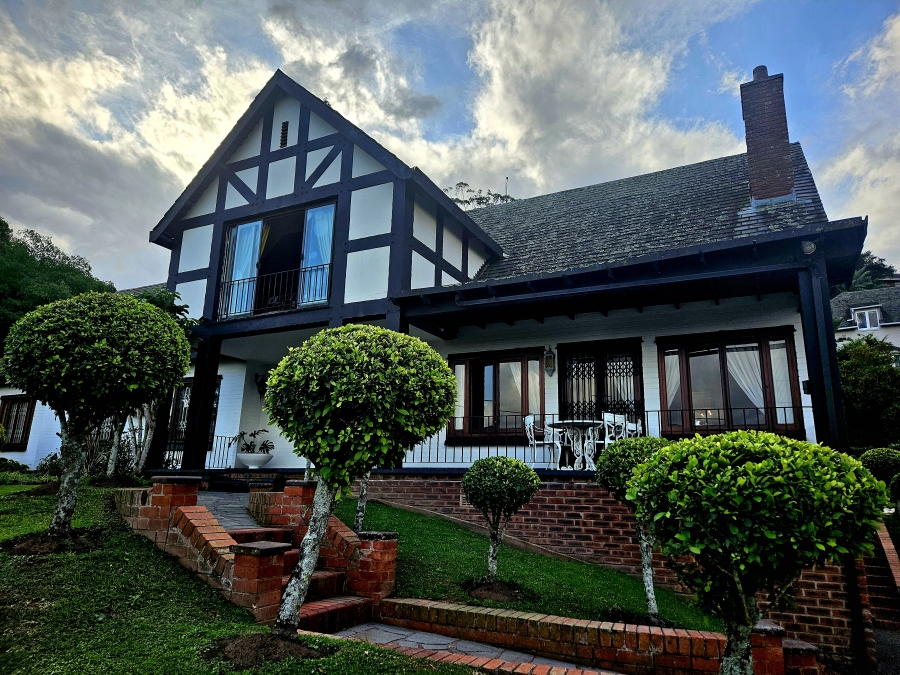 4 Bedroom Property for Sale in Cowies Hill KwaZulu-Natal