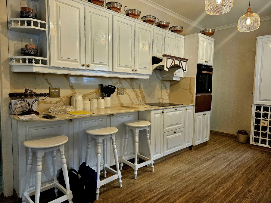 4 Bedroom Property for Sale in Cowies Hill KwaZulu-Natal