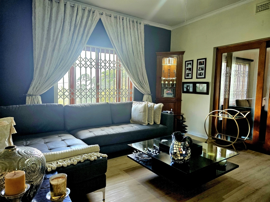 4 Bedroom Property for Sale in Cowies Hill KwaZulu-Natal