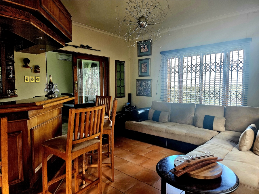 4 Bedroom Property for Sale in Cowies Hill KwaZulu-Natal