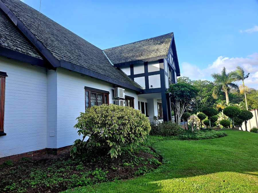 4 Bedroom Property for Sale in Cowies Hill KwaZulu-Natal