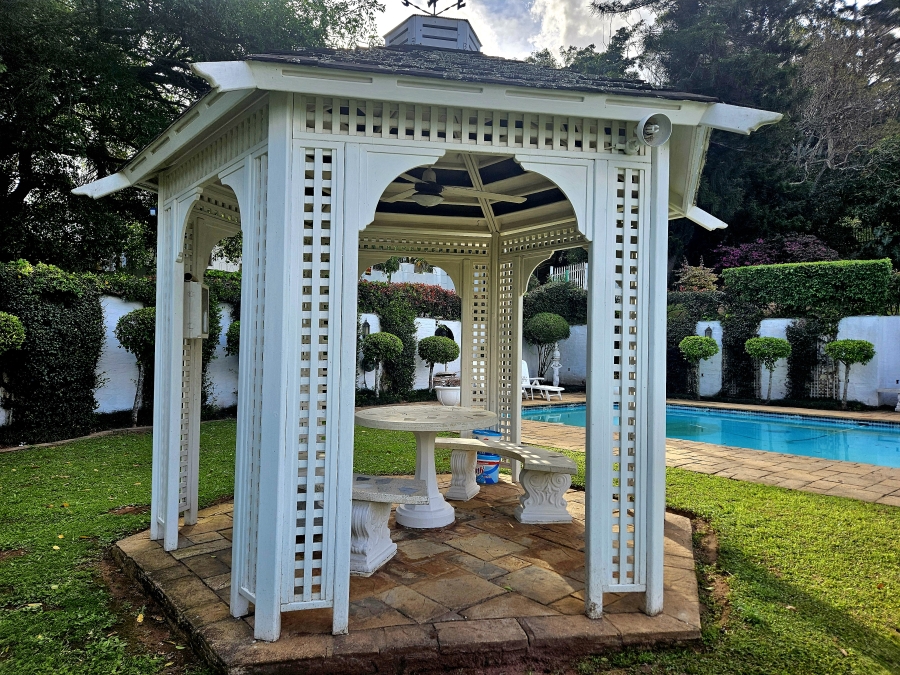 4 Bedroom Property for Sale in Cowies Hill KwaZulu-Natal