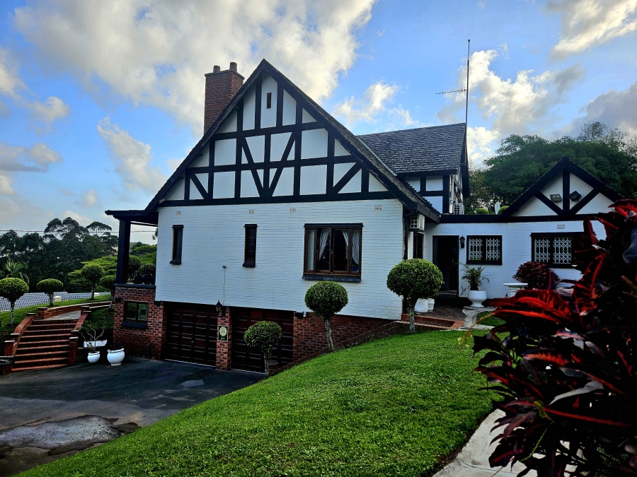 4 Bedroom Property for Sale in Cowies Hill KwaZulu-Natal