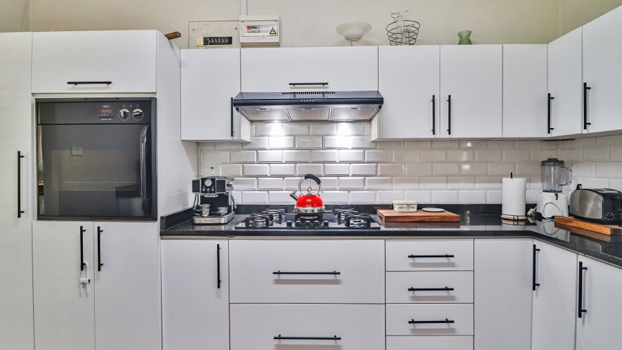 4 Bedroom Property for Sale in Epworth KwaZulu-Natal