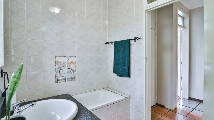 4 Bedroom Property for Sale in Epworth KwaZulu-Natal