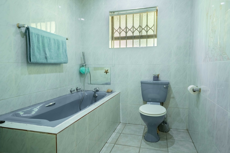 3 Bedroom Property for Sale in Amanzimtoti KwaZulu-Natal