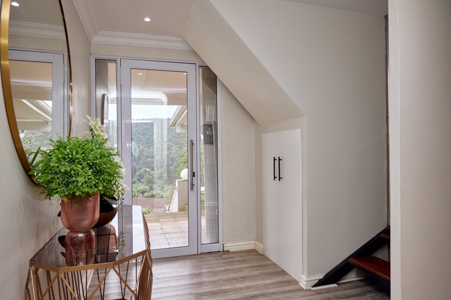 6 Bedroom Property for Sale in Chase Valley KwaZulu-Natal