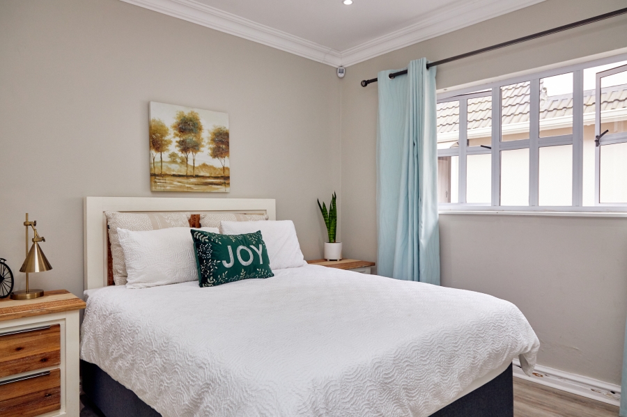 6 Bedroom Property for Sale in Chase Valley KwaZulu-Natal