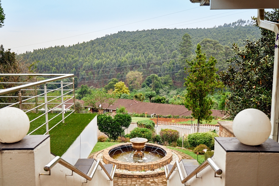 6 Bedroom Property for Sale in Chase Valley KwaZulu-Natal