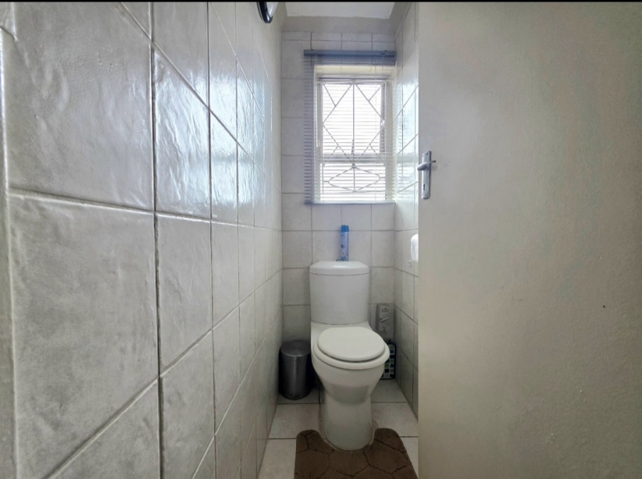 3 Bedroom Property for Sale in Lotus Park KwaZulu-Natal