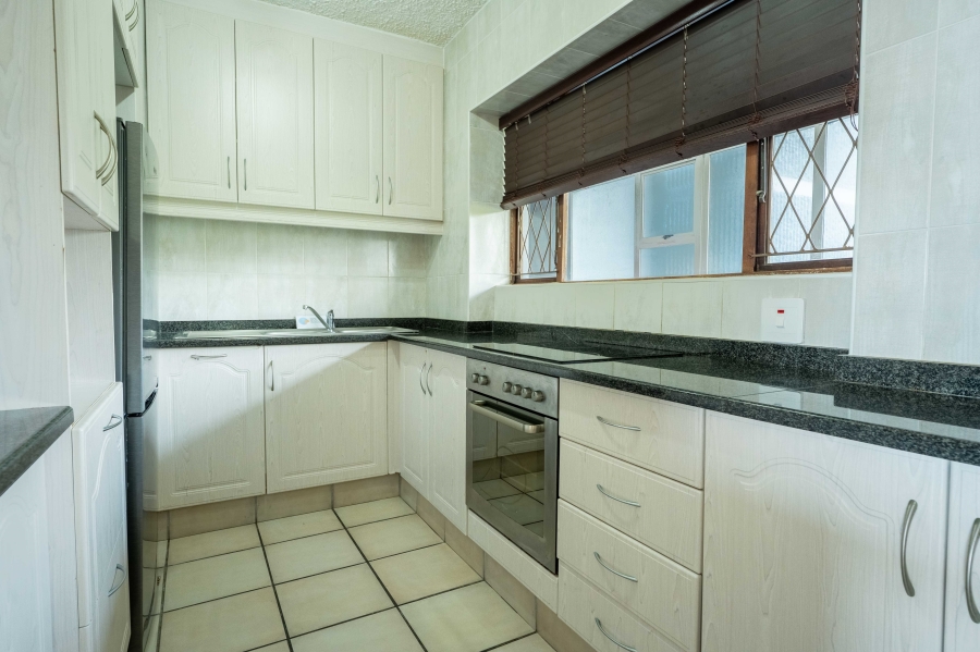 2 Bedroom Property for Sale in Amanzimtoti KwaZulu-Natal