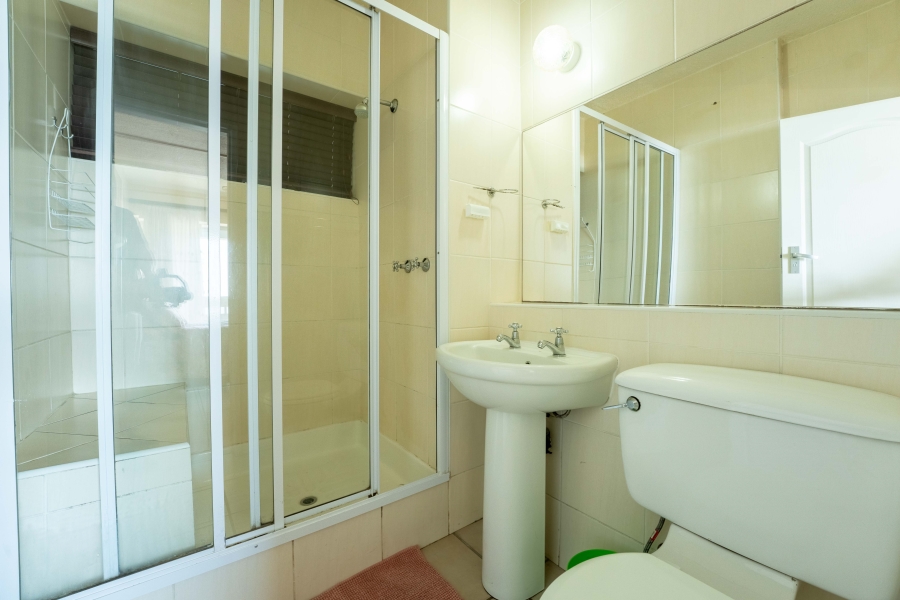 2 Bedroom Property for Sale in Amanzimtoti KwaZulu-Natal