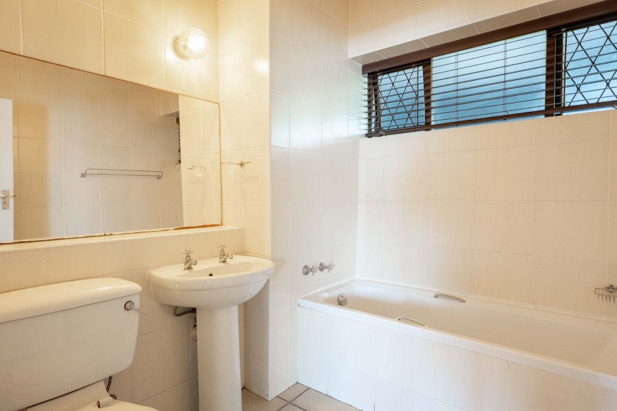 2 Bedroom Property for Sale in Amanzimtoti KwaZulu-Natal