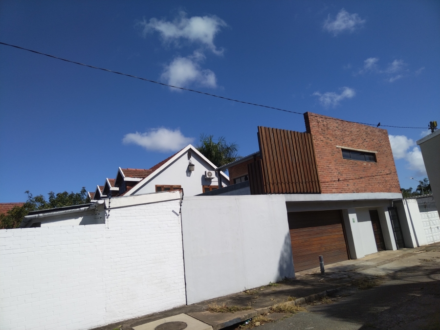 To Let 1 Bedroom Property for Rent in Essenwood KwaZulu-Natal