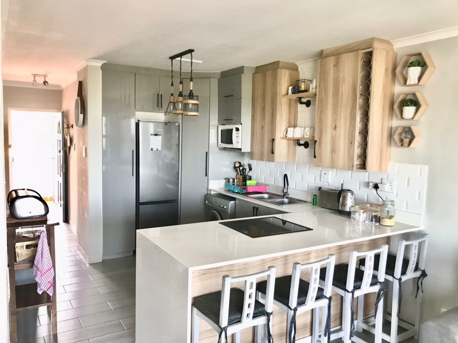 To Let 2 Bedroom Property for Rent in Ballito Central KwaZulu-Natal