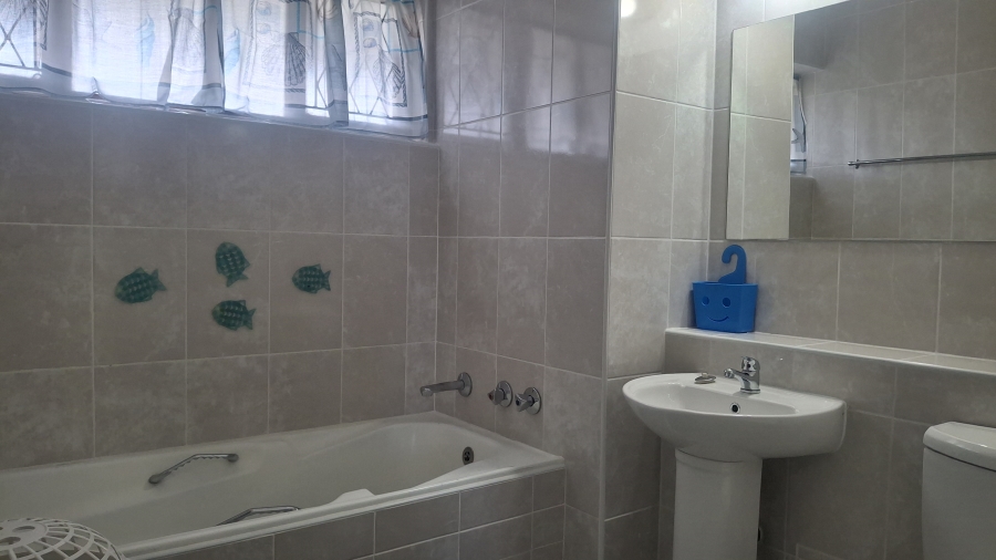 2 Bedroom Property for Sale in Amanzimtoti KwaZulu-Natal