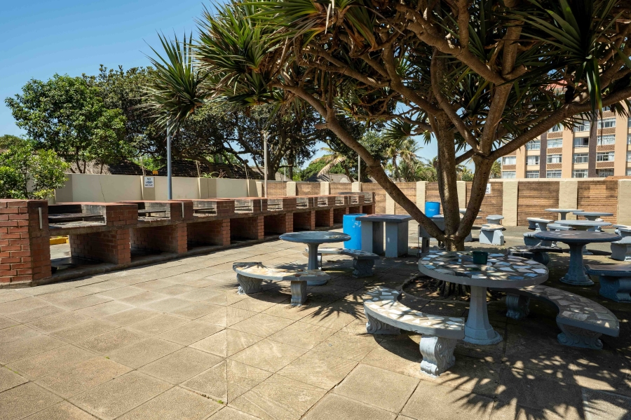 2 Bedroom Property for Sale in Amanzimtoti KwaZulu-Natal