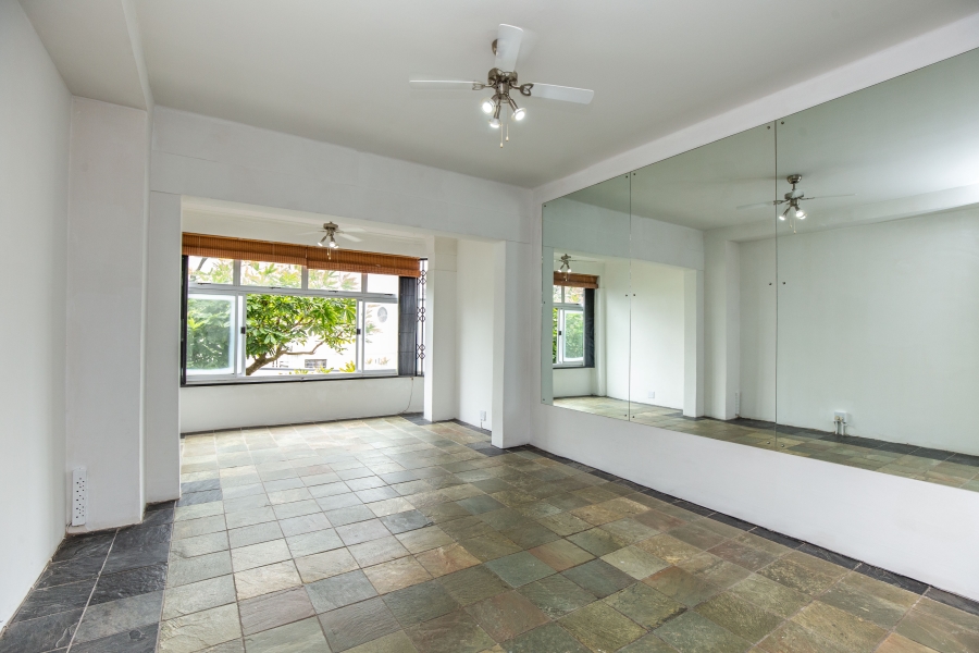 1 Bedroom Property for Sale in Essenwood KwaZulu-Natal