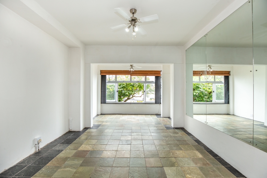 1 Bedroom Property for Sale in Essenwood KwaZulu-Natal