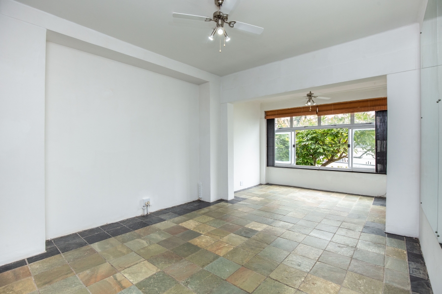 1 Bedroom Property for Sale in Essenwood KwaZulu-Natal