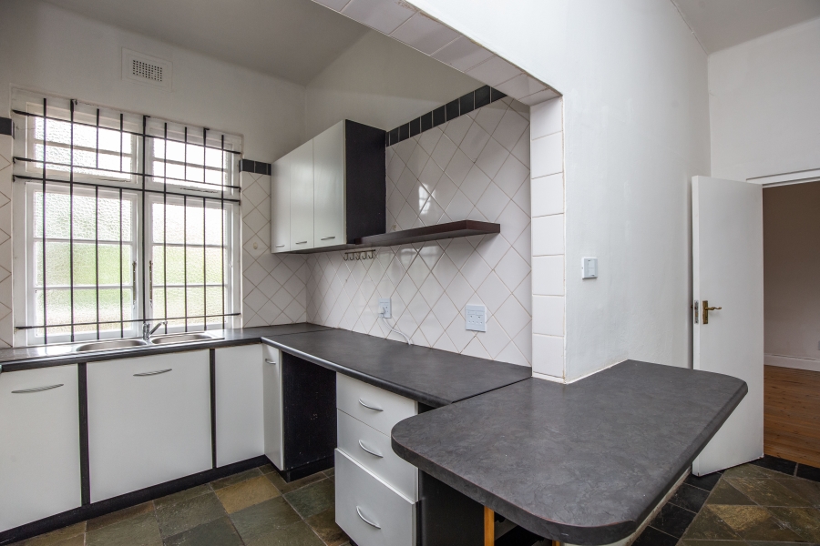 1 Bedroom Property for Sale in Essenwood KwaZulu-Natal