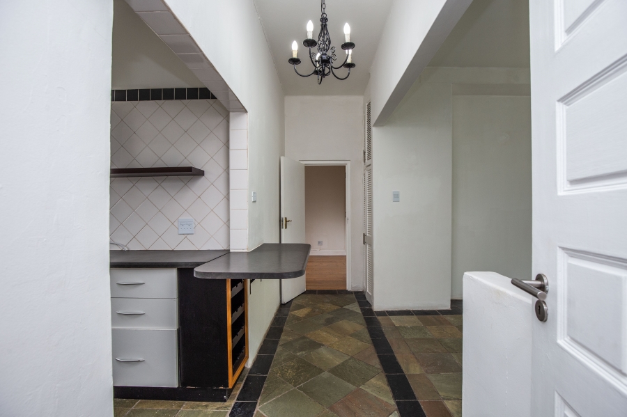 1 Bedroom Property for Sale in Essenwood KwaZulu-Natal