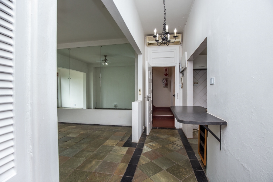 1 Bedroom Property for Sale in Essenwood KwaZulu-Natal