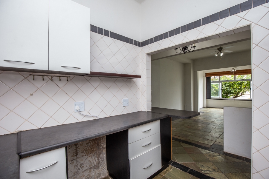 1 Bedroom Property for Sale in Essenwood KwaZulu-Natal