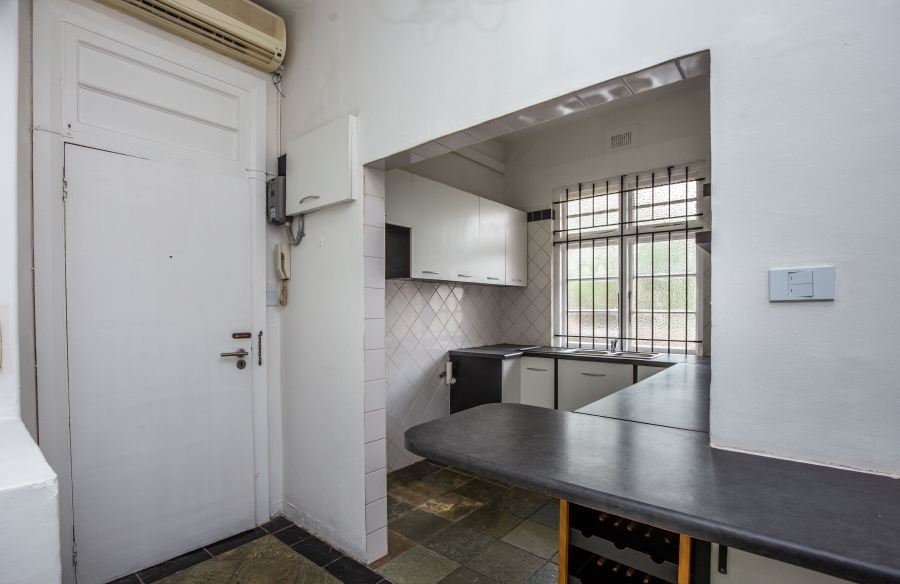 1 Bedroom Property for Sale in Essenwood KwaZulu-Natal