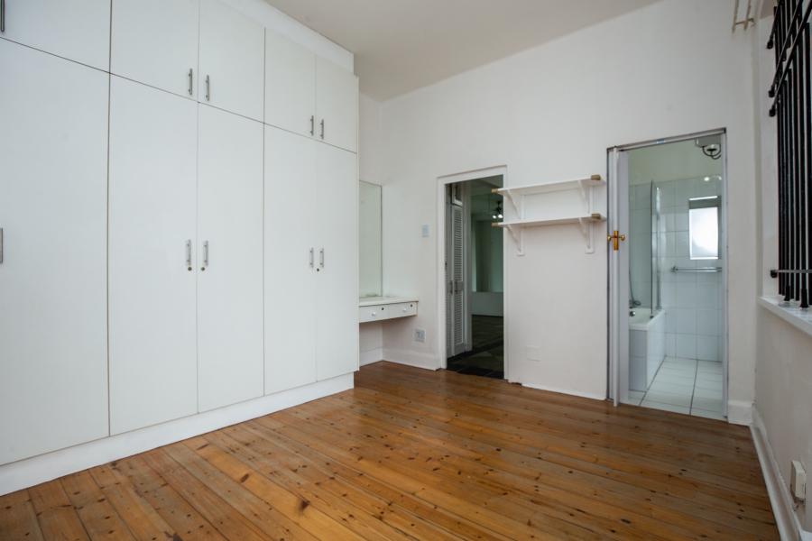 1 Bedroom Property for Sale in Essenwood KwaZulu-Natal