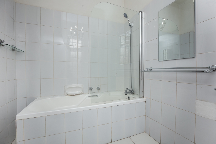 1 Bedroom Property for Sale in Essenwood KwaZulu-Natal