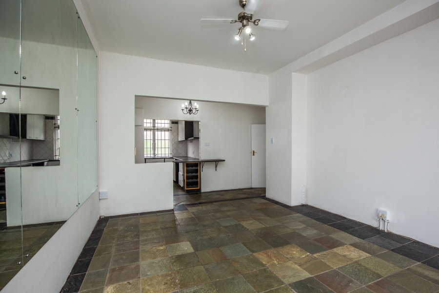 1 Bedroom Property for Sale in Essenwood KwaZulu-Natal