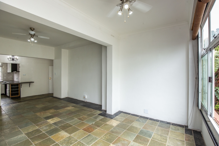 1 Bedroom Property for Sale in Essenwood KwaZulu-Natal