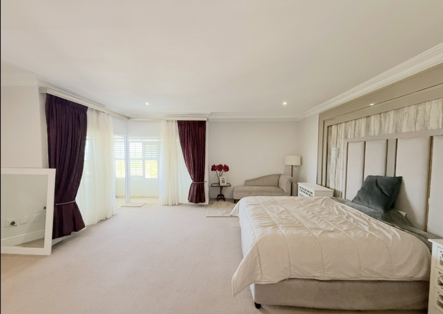 5 Bedroom Property for Sale in Umhlanga KwaZulu-Natal