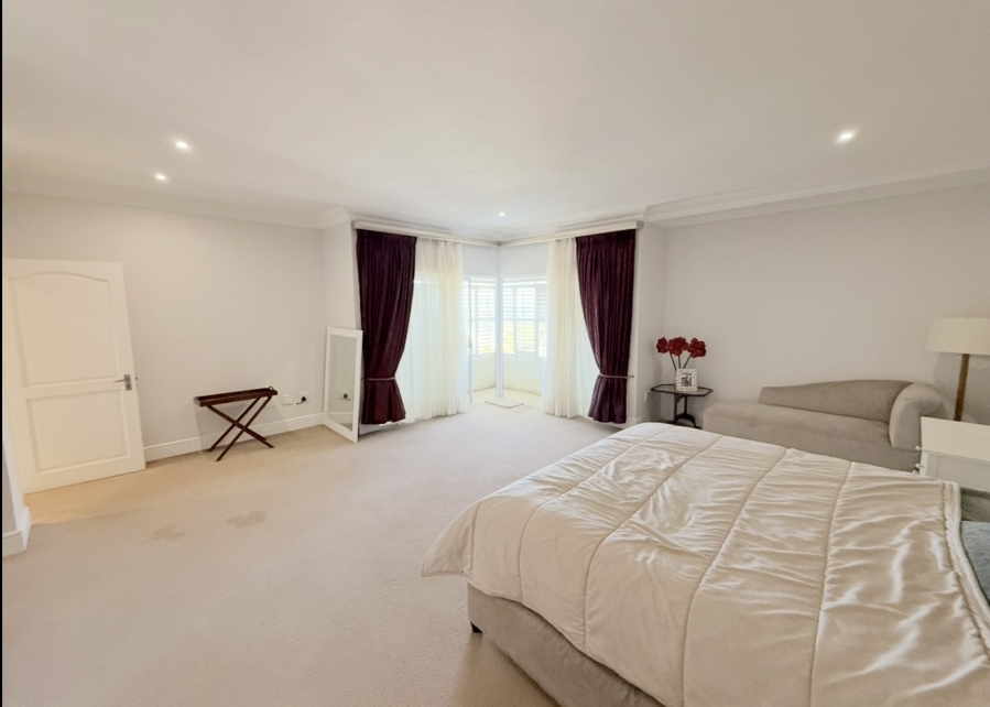 5 Bedroom Property for Sale in Umhlanga KwaZulu-Natal