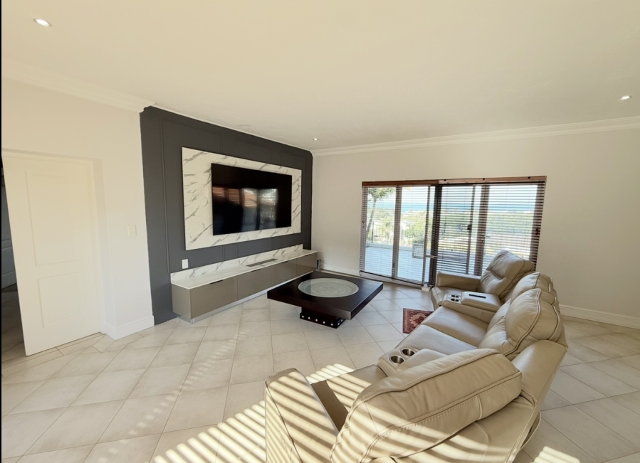 5 Bedroom Property for Sale in Umhlanga KwaZulu-Natal