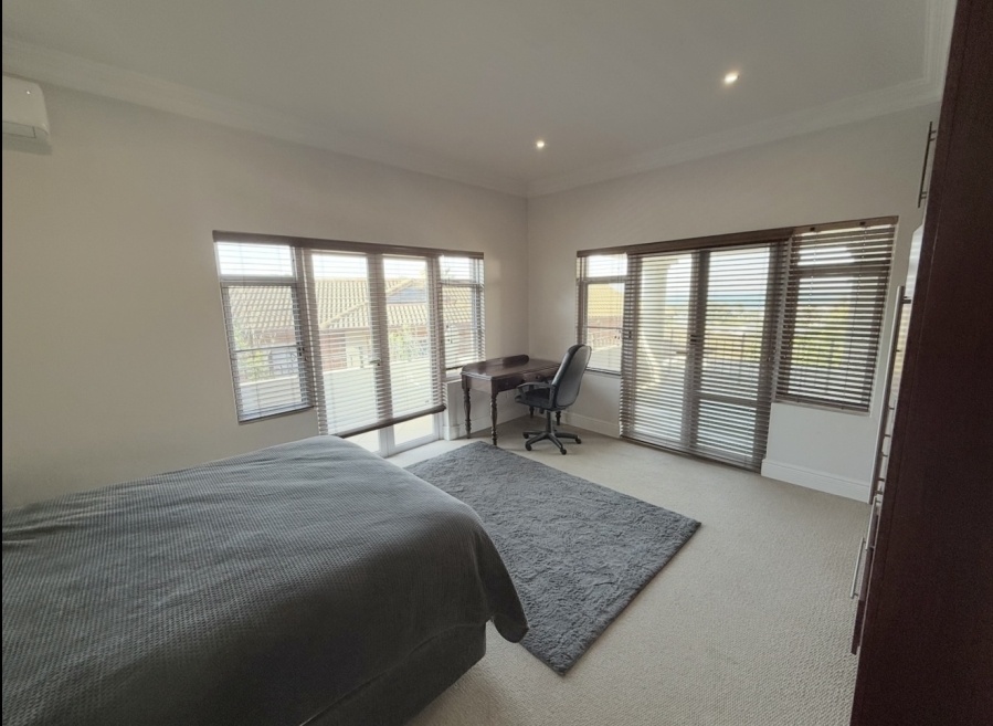 5 Bedroom Property for Sale in Umhlanga KwaZulu-Natal